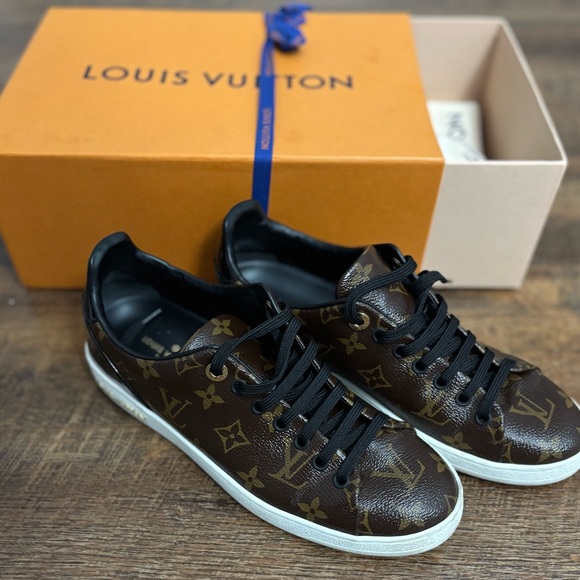 Louis Vuitton Shoes - Women’s ‘Frontrow’ Louis Vuitton Sneaker
